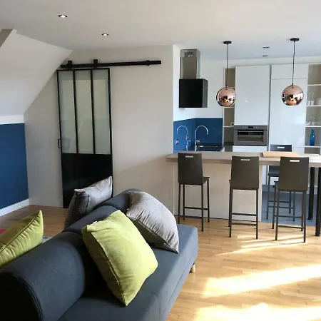 Duplex, Centre *